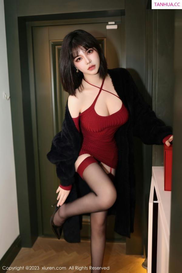   [XiuRen]高清写真图 2023.01.17 No.6144 桃桃子_ 丝袜美腿第6张图片